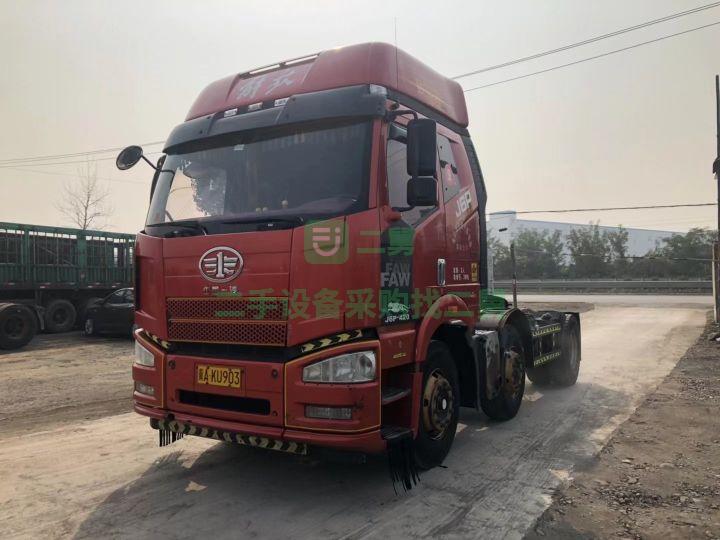 出售極品剛到家，國四排放，16年3月解放勾六420前四牽引車頭，車況巨展