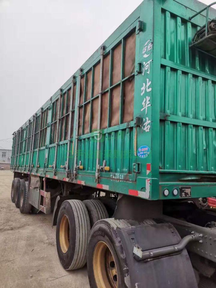 出售二手的國六浩瀚430馬力天然氣LNG牽引車