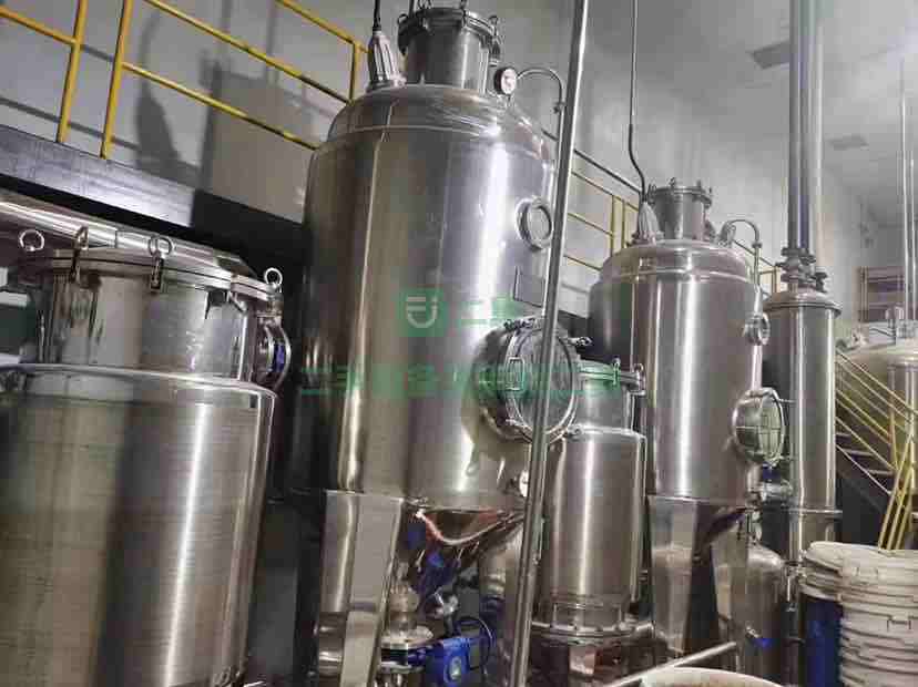 出售二手的炬峰1000中藥提取濃縮機組，1000升蒸發器