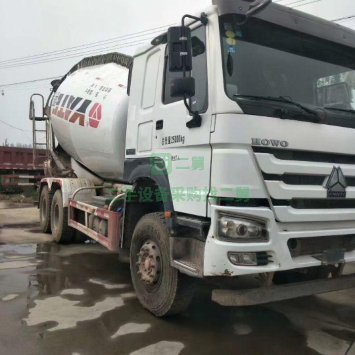 出售18年國五豪沃大14拉16方亞特罐攪拌車。車況精品原裝車
