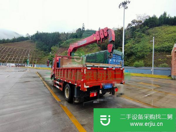 湖北出售二手藍(lán)牌5噸隨車吊