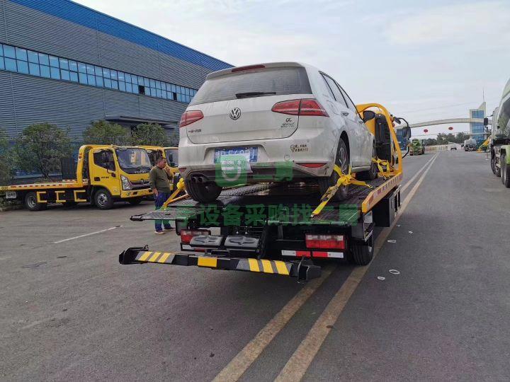 湖北出售二手的解放藍牌一托二清障車，分期購車更劃算