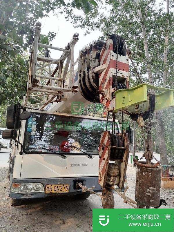 山東出售二手中聯(lián)25噸五節(jié)臂吊車