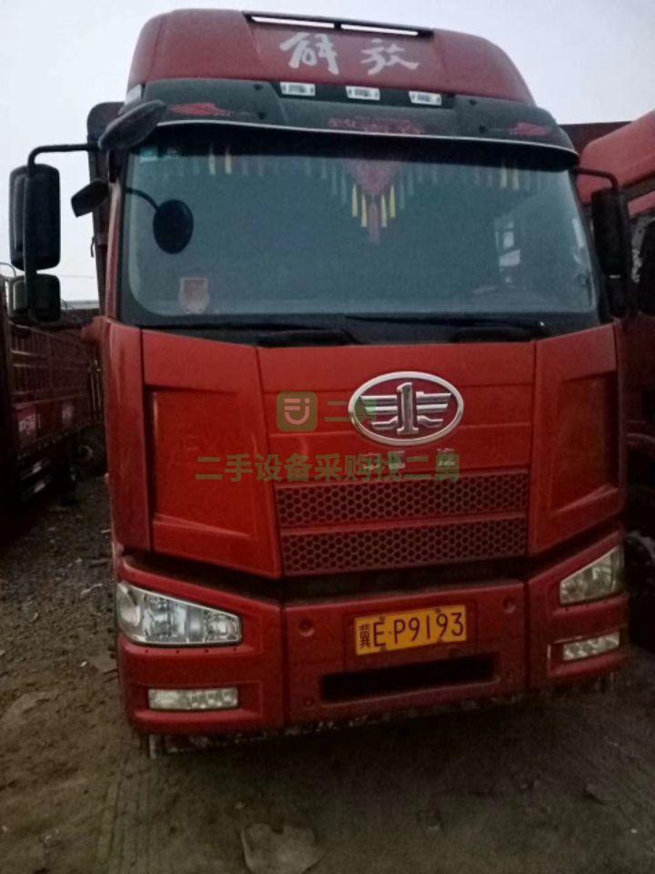 出售解放9.6米高欄貨車前四后四，220馬力國五排放，個人一手車