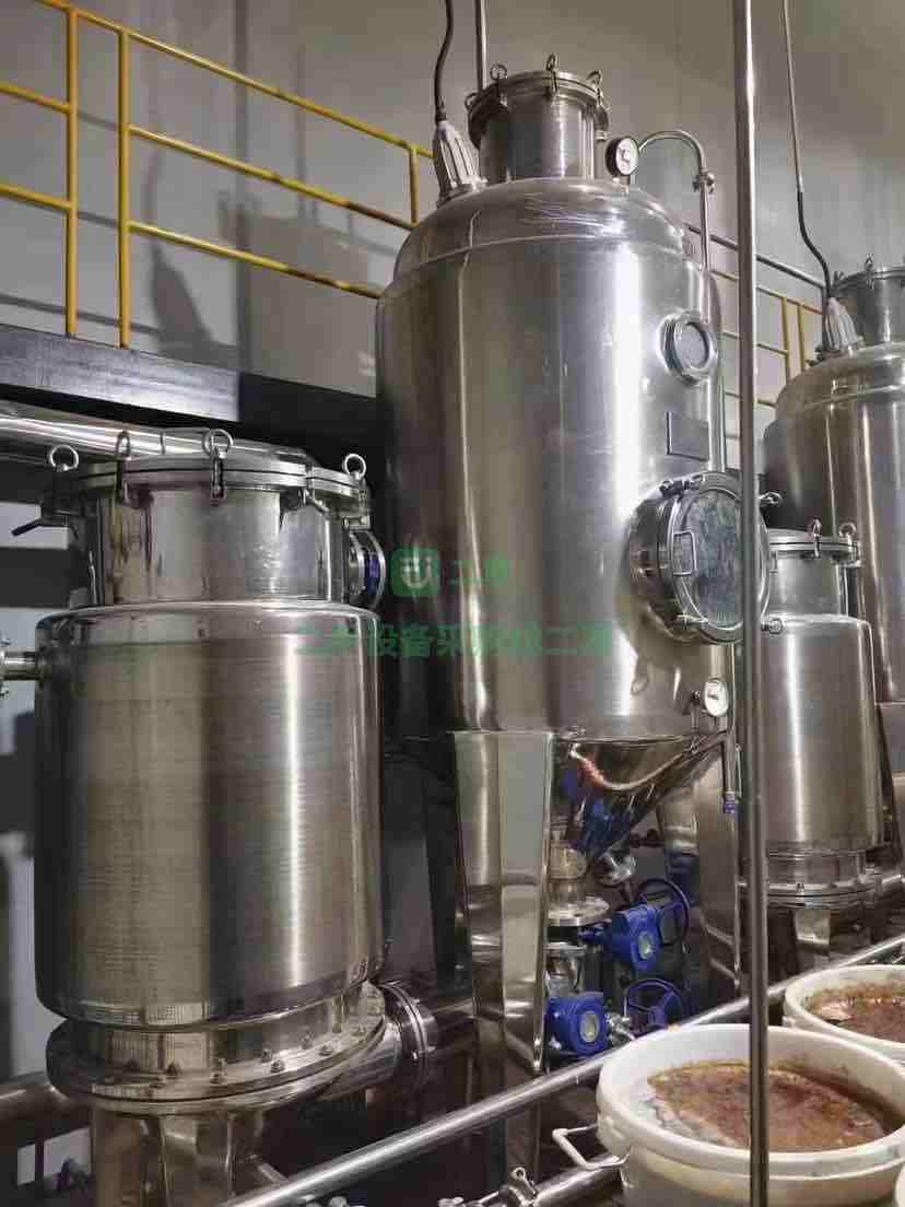 出售二手的炬峰1000中藥提取濃縮機組，1000升蒸發器
