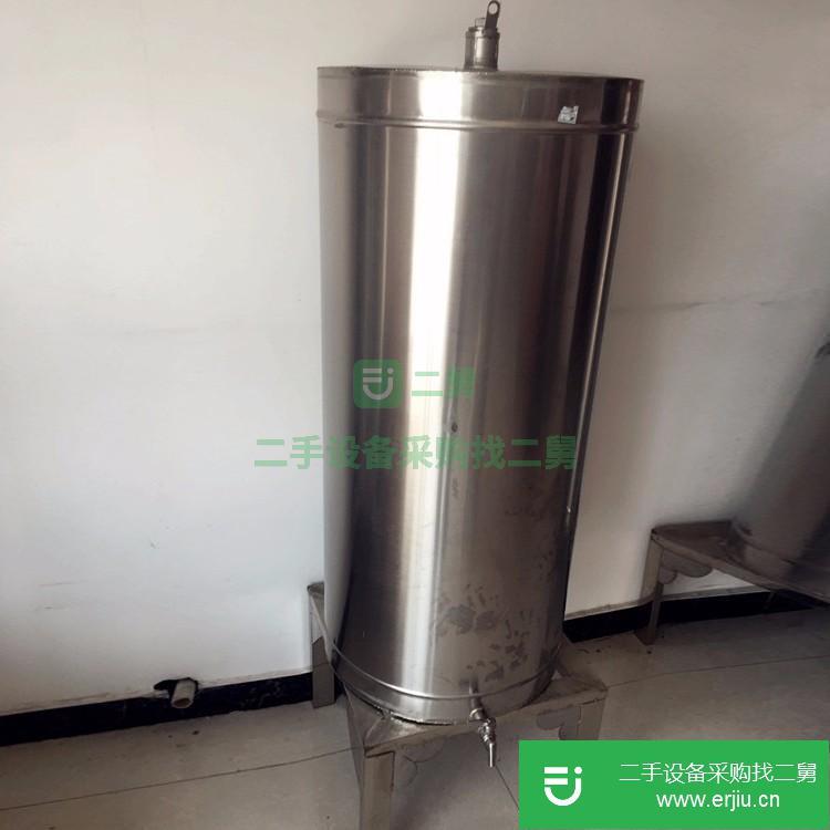 山東出售二手立式小型儲水罐
