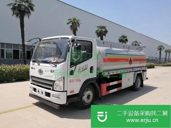 湖北出售二手解放8噸油罐車濰柴140馬力發動機