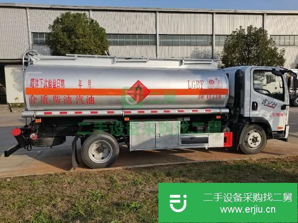 湖北出售二手8噸解放國五發動機油罐車