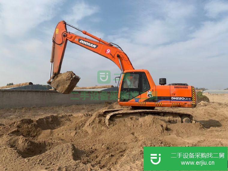 上海出售二手斗山220挖掘機
