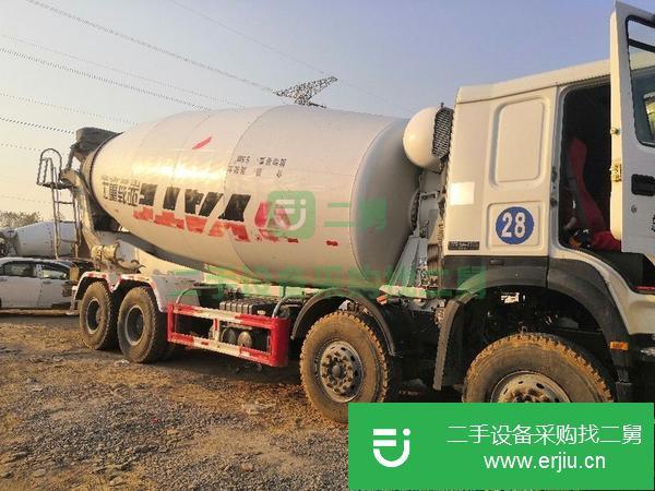 山東出售二手豪沃亞特上裝17年國五攪拌車