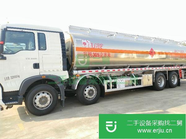 甘肅出售二手重汽豪沃前四后八油罐車德國曼340馬力國五發動機