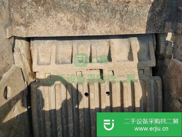 山東出售二手九成新1300顎式破碎機(jī)