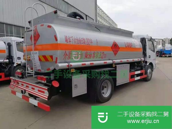 湖北出售二手東風(fēng)多利卡8.2方雙介質(zhì)油罐車