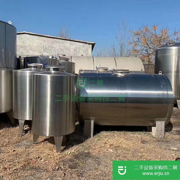 山東出售二手立式小型儲水罐