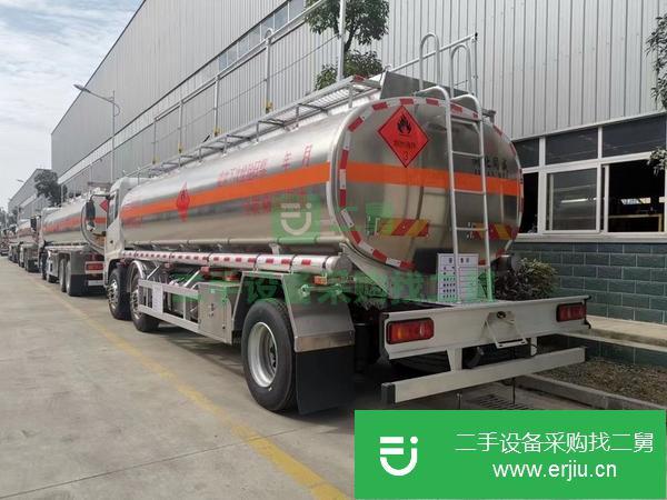 湖北出售二手東風柳汽玉柴240馬力陜齒八擋變速箱小三軸鋁合金油罐車