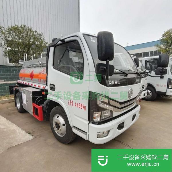 山東出售二手2噸油罐車全柴88馬力手續齊全