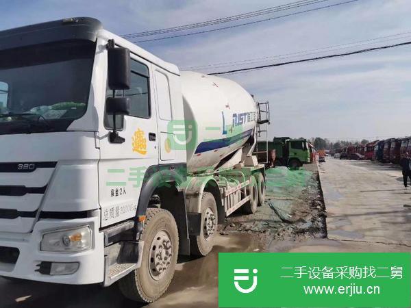 遼寧出售18年豪沃攪拌車,國五排放,20方罐子,車況精品