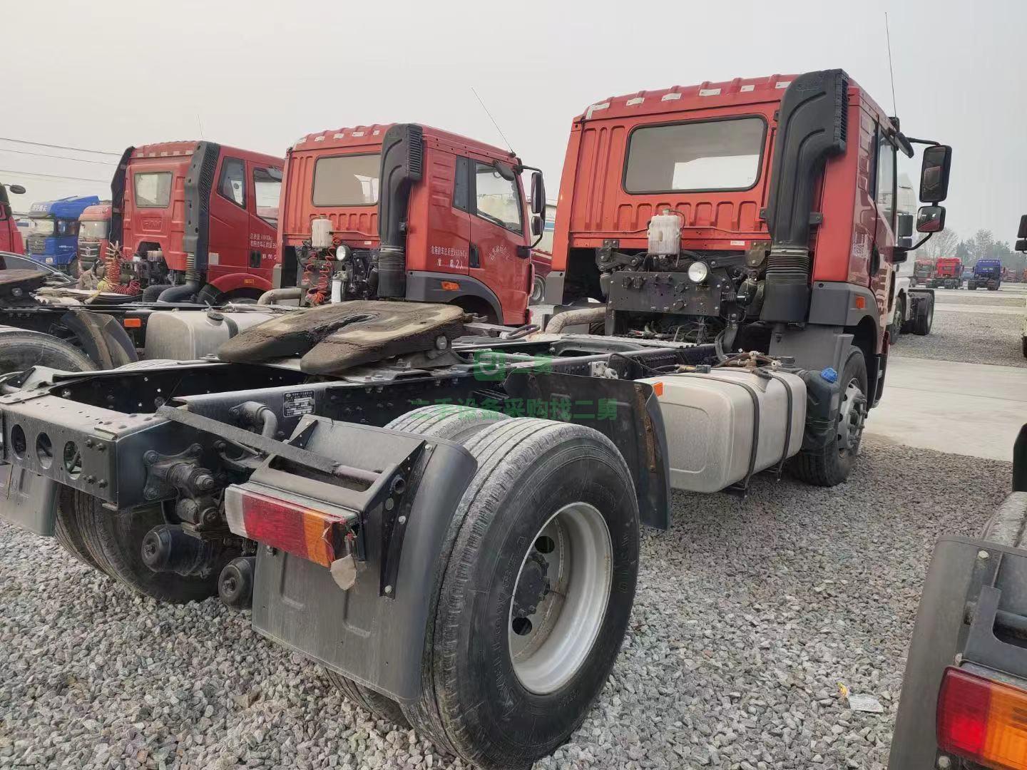 急售單驅解放悍V牽引車，18年8月入戶，新車狀態