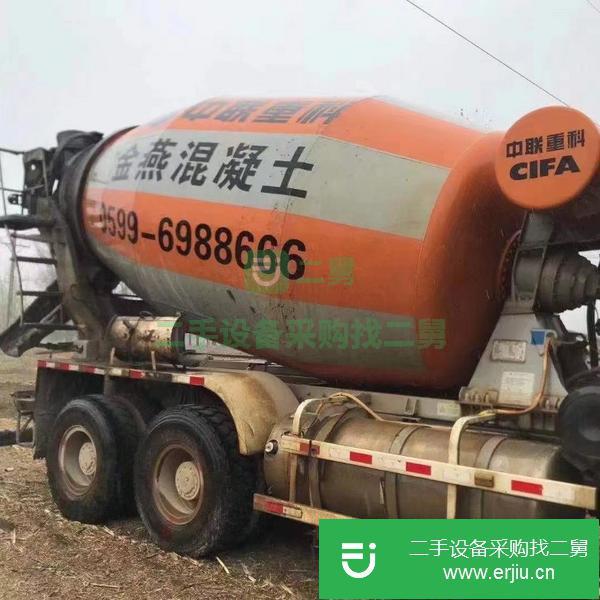 山東出售二手14年天然氣LNG豪沃攪拌車