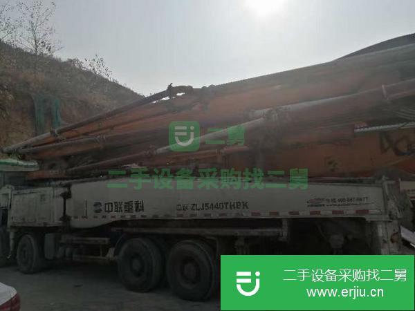 天津出售二手13年中聯(lián)奔馳56米泵車