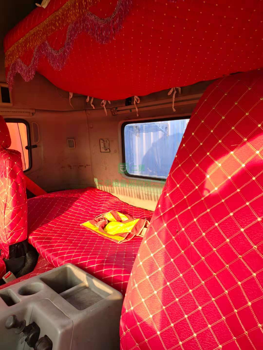 出售東風天龍360馬力國四排放牽引車原車原版，不是原版車包退
