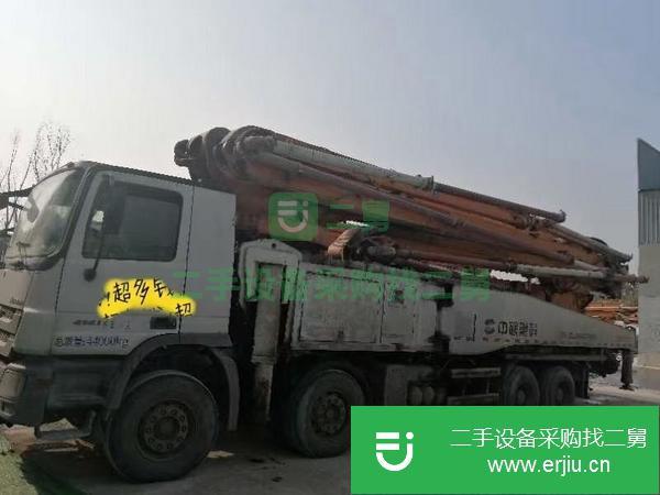 天津出售二手13年中聯(lián)奔馳56米泵車