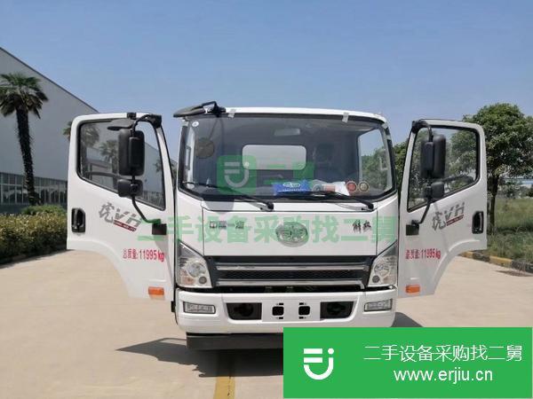 湖北出售二手解放8噸油罐車濰柴140馬力發動機