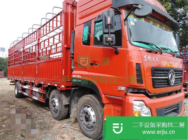 江西出售二手東風天龍前四后四倉柵式載貨車