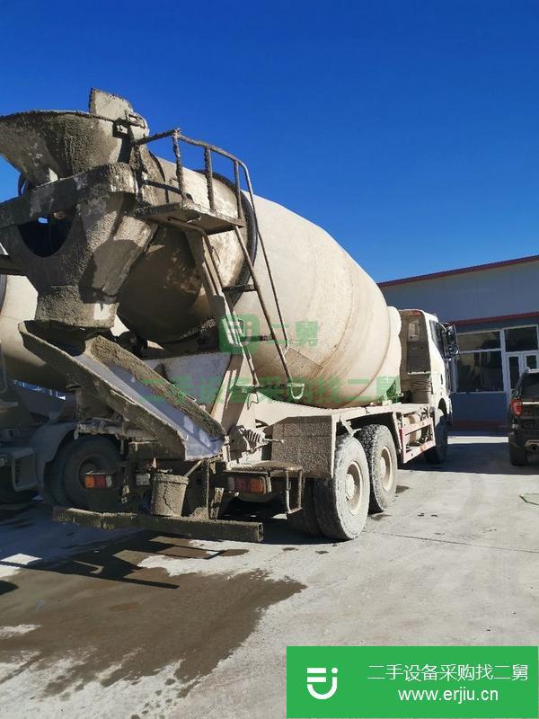 河北出售二手解放大十四方攪拌車350馬力錫柴發(fā)動(dòng)機(jī)
