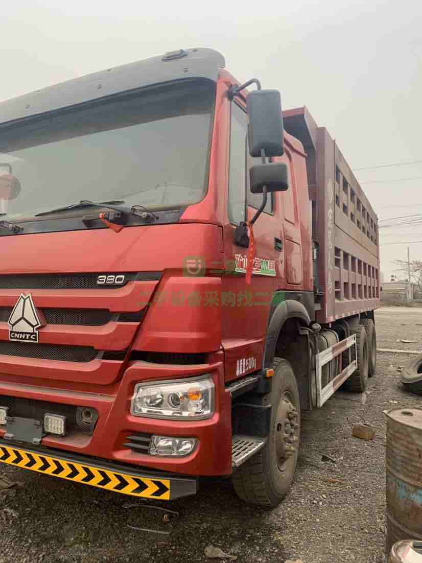 出售18年沒有手續國五排放6米豪沃后八輪自卸車