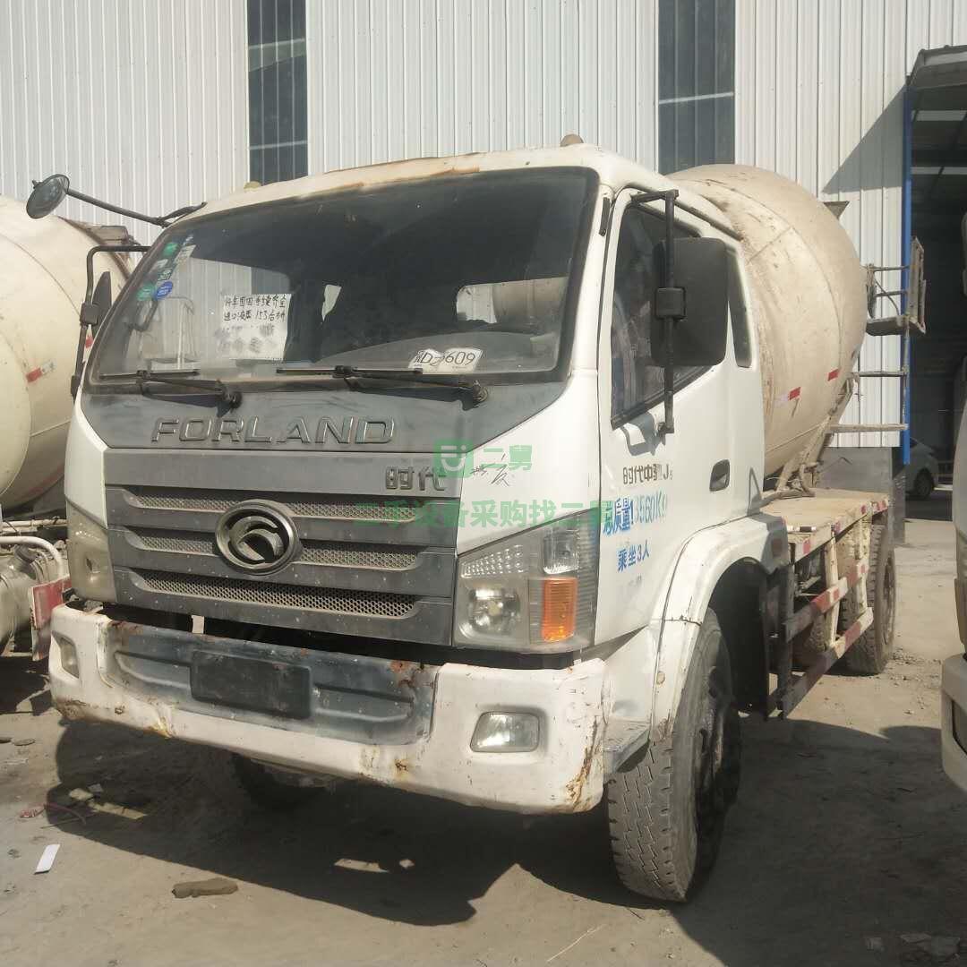 出售二手14年豪沃5方小型混凝土攪拌車