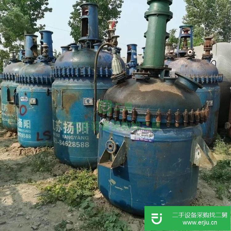 山東出售二手6噸搪瓷反應(yīng)釜
