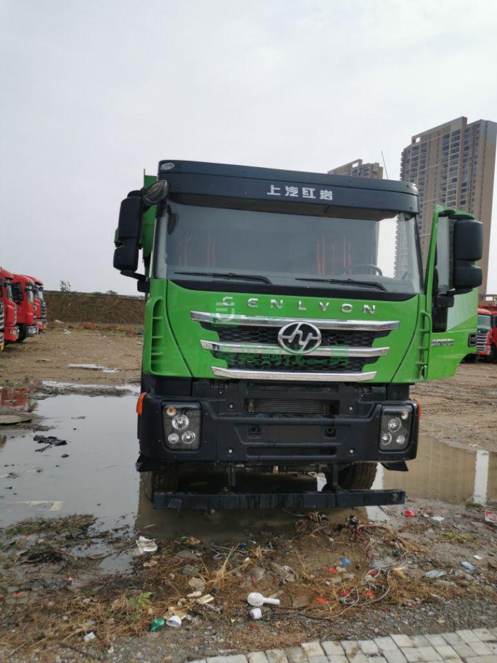 出售前四后八上汽紅巖杰獅430馬力自卸車