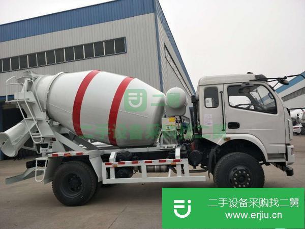 廣東出售二手大運(yùn)5方攪拌車(chē)玉柴140馬力發(fā)動(dòng)機(jī)萬(wàn)里揚(yáng)六檔帶副變速箱