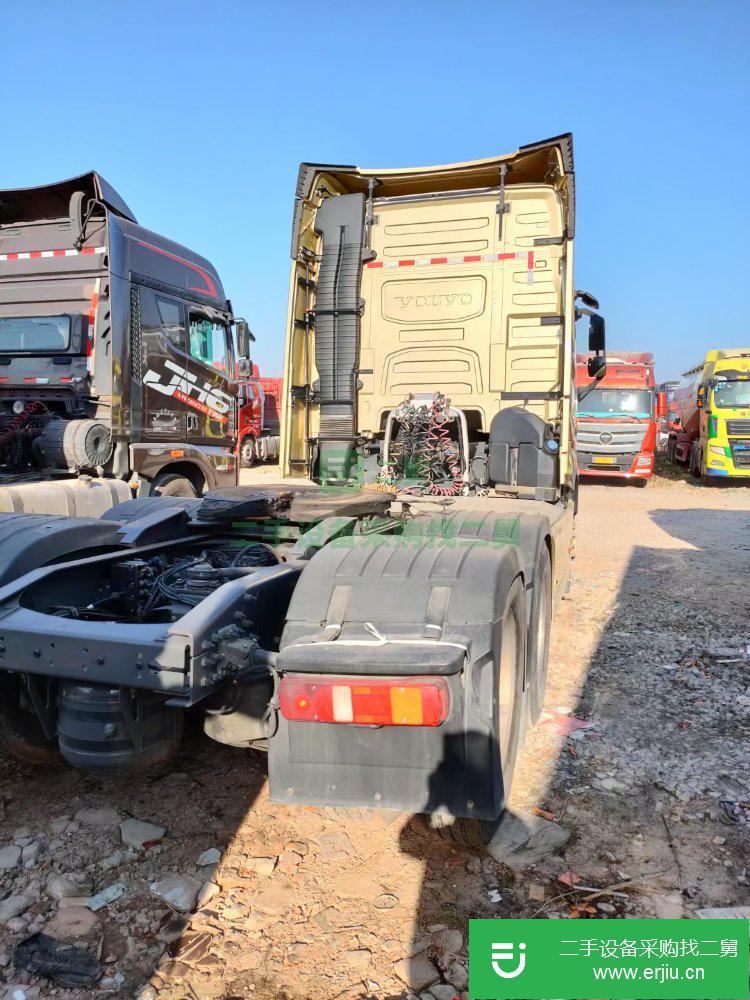 江西出售二手沃爾沃540馬力牽引車