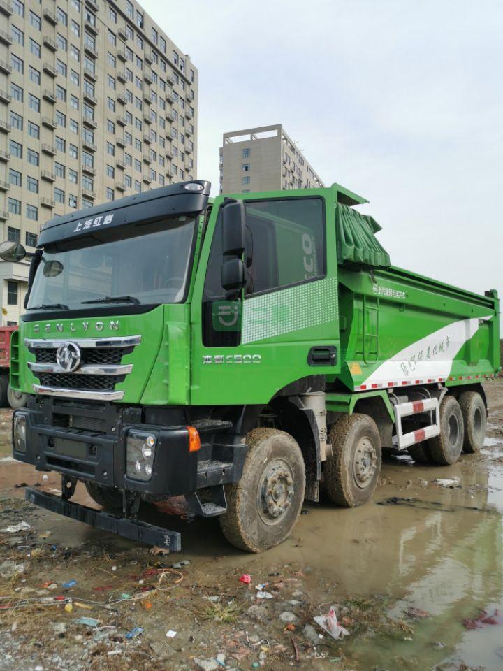 出售前四后八上汽紅巖杰獅430馬力自卸車