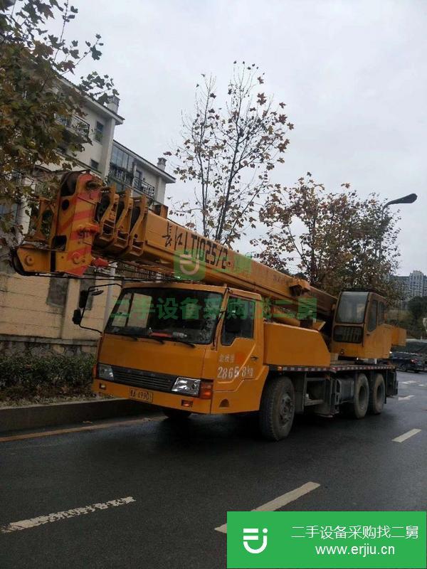 四川出售二手長(zhǎng)江汽車吊手續(xù)全齊,包過戶,無事故