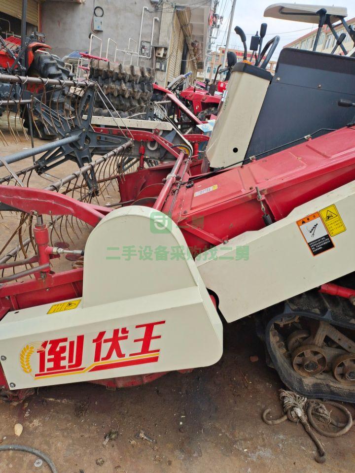 出售二手的八成新沃得收割機