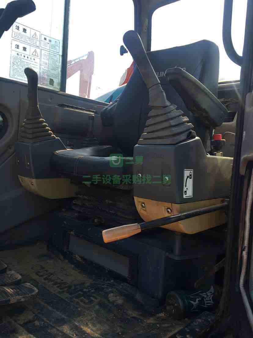 出售精品山河70挖掘機，價格優惠，手續齊全，質保一年