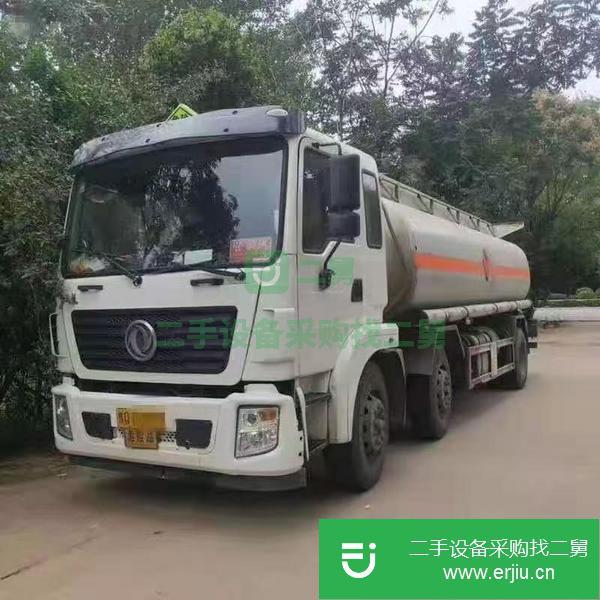 湖北出售二手東風小三軸油罐車