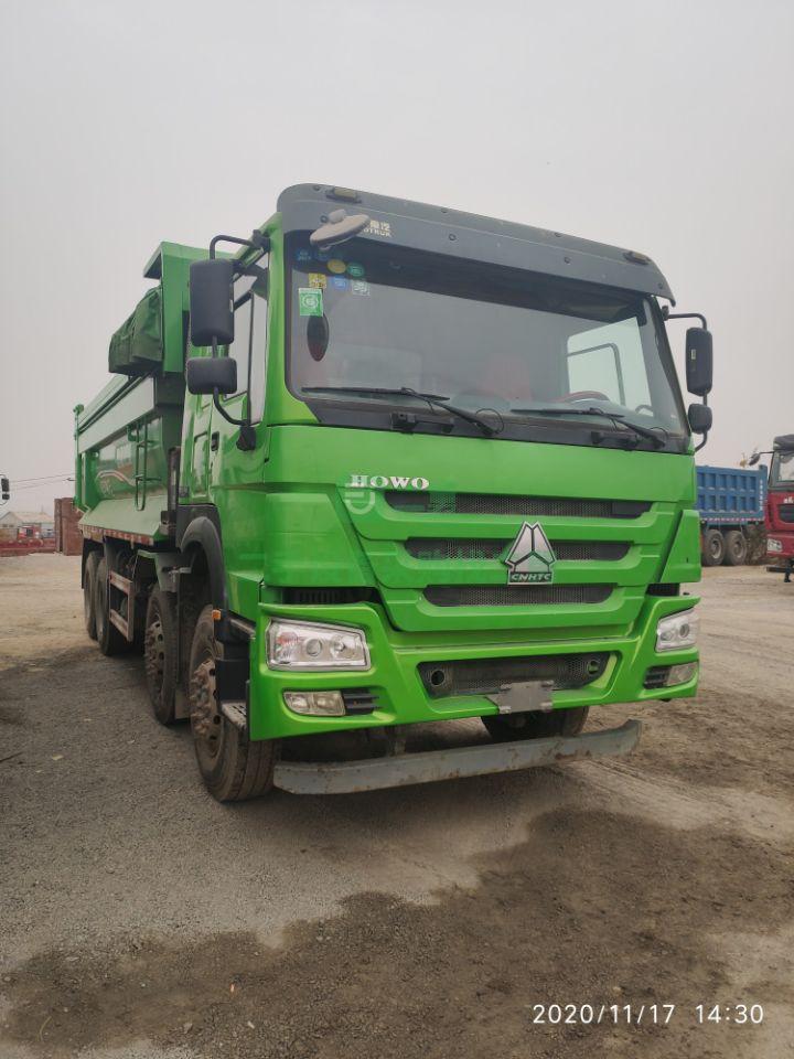 出售17年國五6.5米豪沃前四后八自卸車，可分期