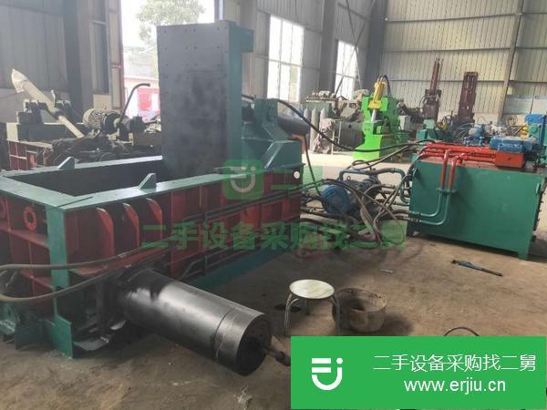 河南出售一臺(tái)江陰華宏200噸金屬壓塊機(jī)，包塊300,機(jī)器完好