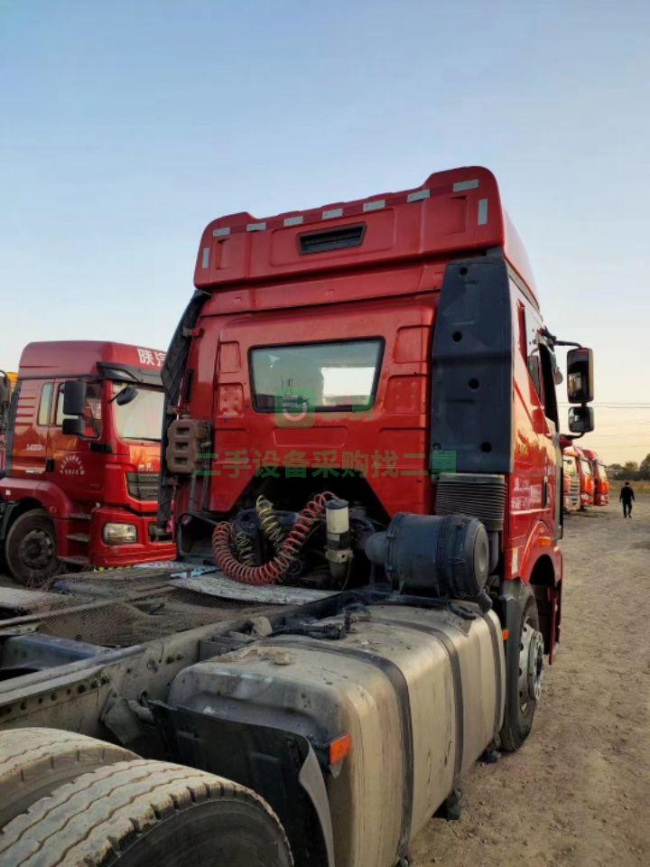 出售二手的長春解放牽引車，460馬力