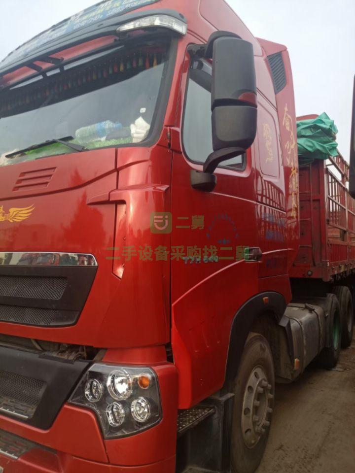 出售豪沃重卡九成新的二手牽引車