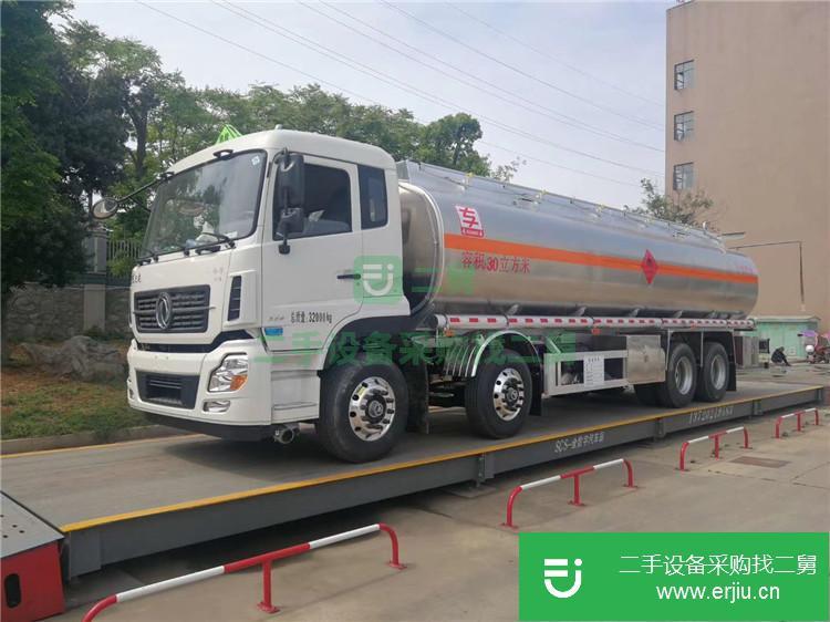 湖北出售二手東風8噸150馬力油罐車