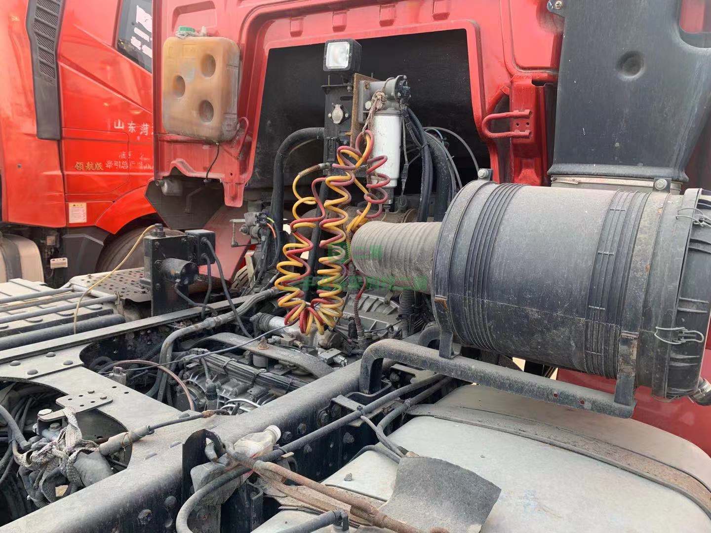 出售一臺德龍新M3000牽引車 430馬力