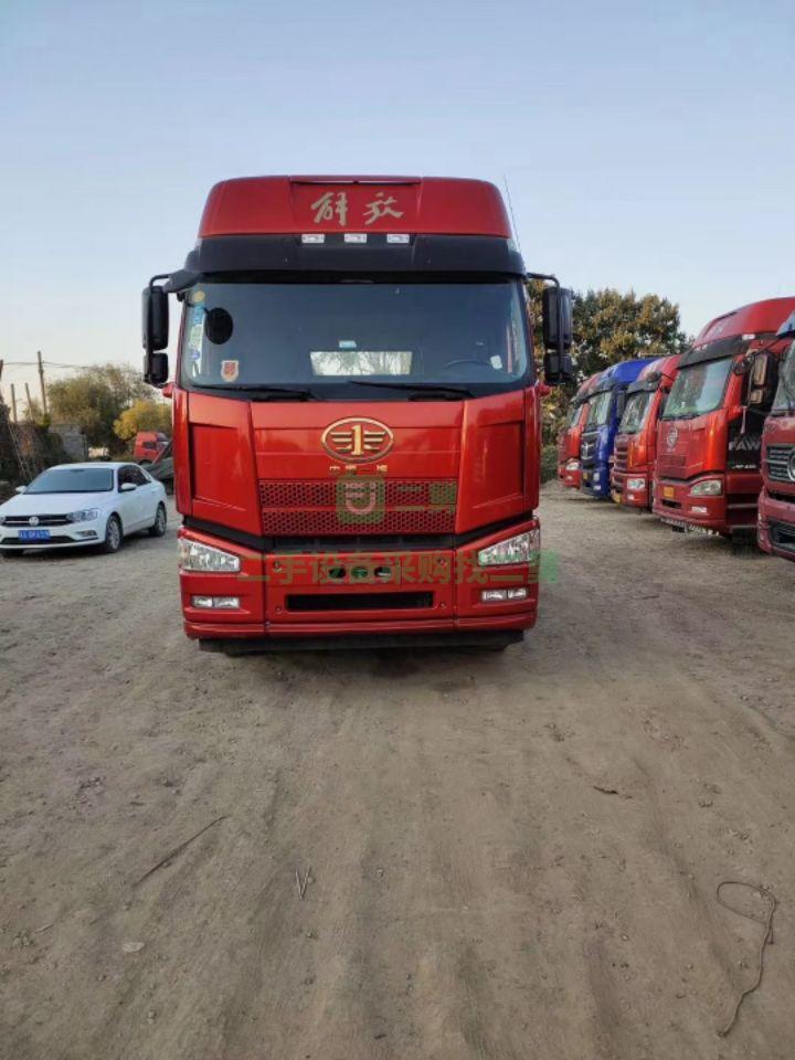 出售二手的長春解放牽引車，460馬力