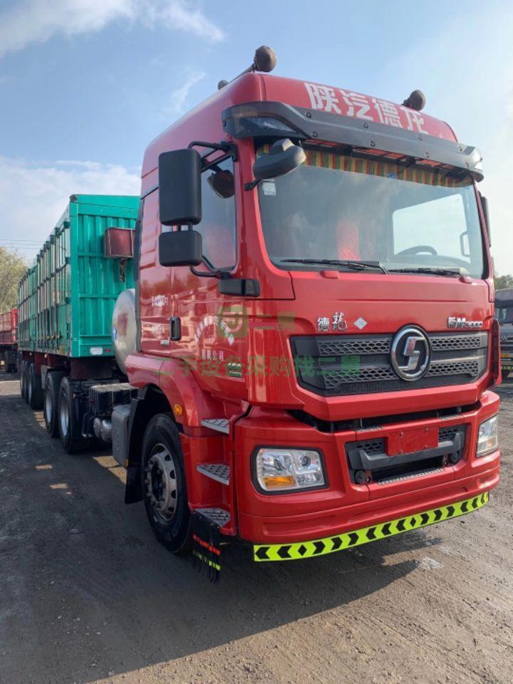 出售國六九成新德龍的二手牽引車