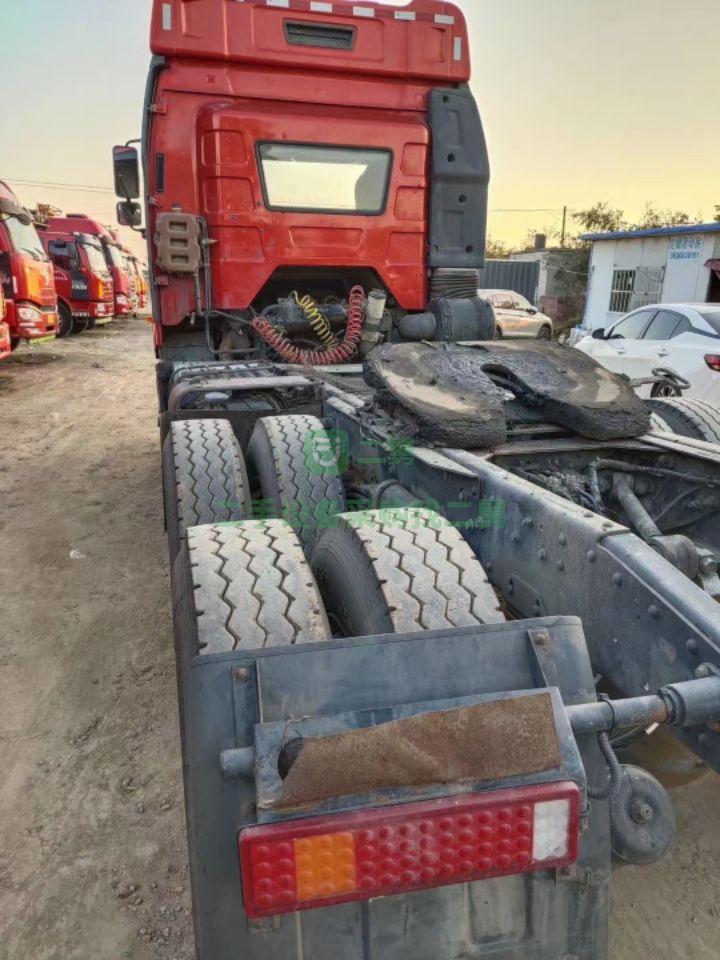 出售二手的長春解放牽引車，460馬力