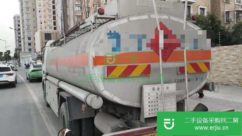 湖北出售二手東風多利卡油罐車150馬力